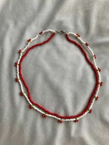 Beaded Daisy Necklaces