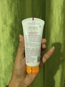 Lotus Safe UV Shield Sunscreen