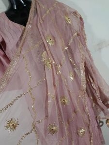 Pink Emblished Kurta Set (Women&#39;s)