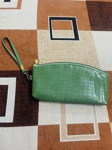 Stylish Clutch 💚