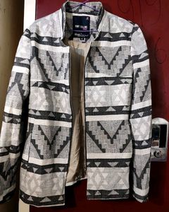 Stylish Blazer With Pattern Design