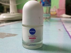 Nivea Underarm Deodorant Natural Glow Smooth Skin