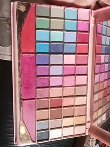 A.D.S Eyeshadow Palette
