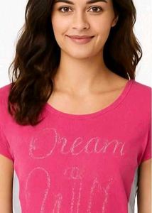 Pink Graphic Tee🌸