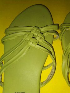 Brand new Chappal