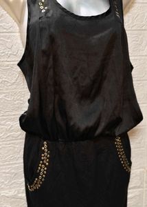 Sleeveless Black Party Dress With Golden Studs