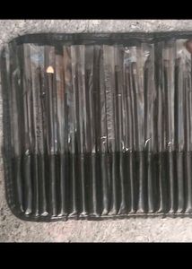 New 24 Makeup Brush