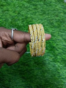 Gold-toned Bangle Set