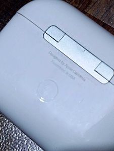 Apple Airbuds + Cover