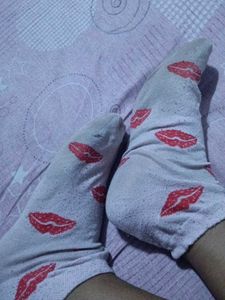 Cute Lips Socks(Used)