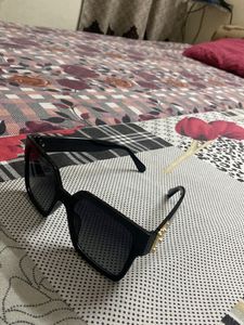 Its A Non Brand Googles With Golden Touch