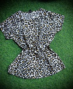 Stylish Women&#39;s Tops Bundle