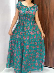 Very Girly &amp; Feminine Dress