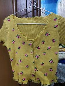 Yellow y2k indie crop top