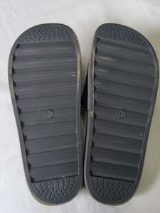 Men&#39;s Black Slip-on Slides