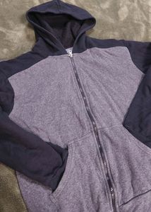 😎Nice Hoodie Black and grey two tones zip up.🤘🏻