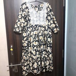Floral Print Dress with Lace Detail