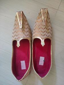 Mujri Or Jutti In Good Condition
