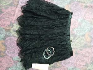 Lace Mini Skirt XS