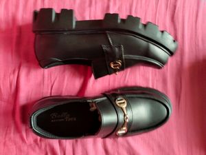 Bella Toes Black Loafer