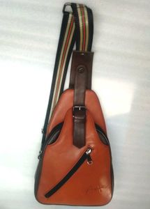 100% Leather Shoulder Bag with Unique Luxurious Lo