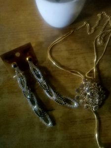 Trendy Earrings &amp; Necklaces for All Occasions
