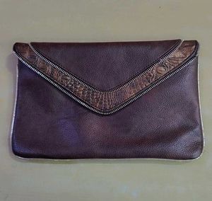 Esbeda Brown Clutch