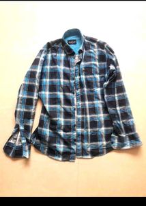 Blue Plaid Flannel Shirt Size Medium