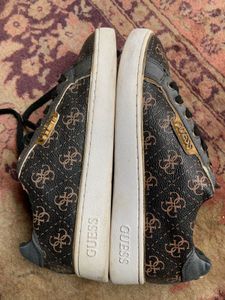 Guess shoe