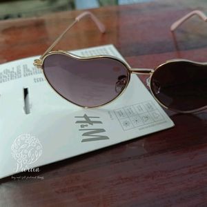 H&amp;M Kids Sunglasses Heart Shape