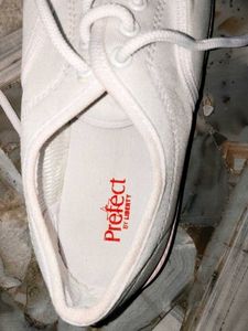 Prefect White Canvas Lace-Up Sneakers