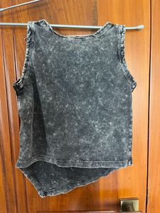 Sleeves crop top