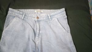 Light Wash Cargo Jeans - Wide Leg