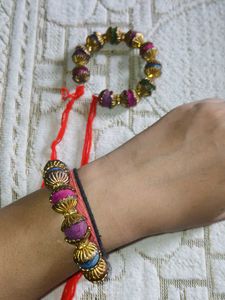 2 Bangles / Bracelets