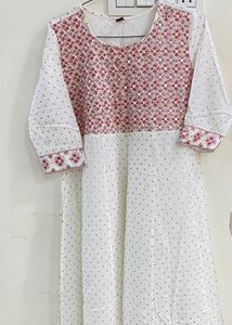 Beautiful White And Pink Kurta
