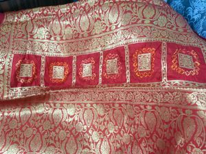 Red &amp; gold garchola saree