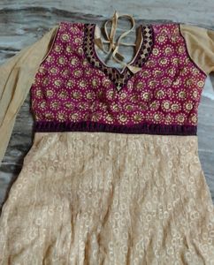 ESTHETIC GOWNS