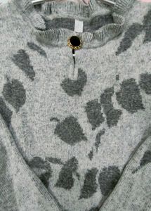 Gray Floral Knit Top