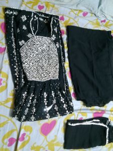 Naira Set