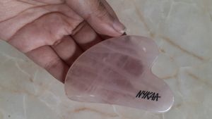 NYKAA Rose Quartz Gua Sha And Roller