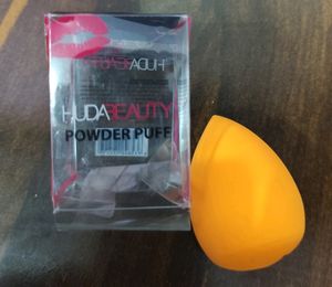 Huda Beauty Blender