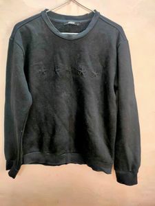 Black sweatshirt