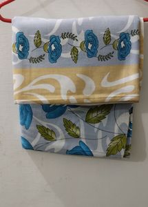 Multicoloured Bedsheet with 2 Pillow Covers