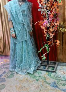 sirf ek baar pehni hai photo thik nhi aaya