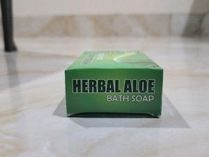 New Herbal Aloe Soap For Bath And Pimple