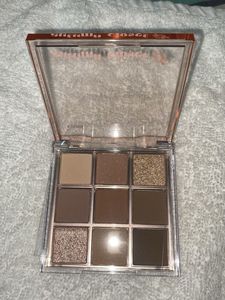 Autumn Closet Play Color Eyes