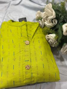 offer only 1 day long athenic gown
