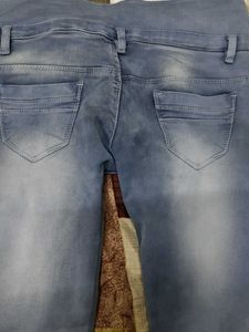 Stylish High-Waisted Denim Jeans