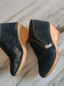 Black Boots