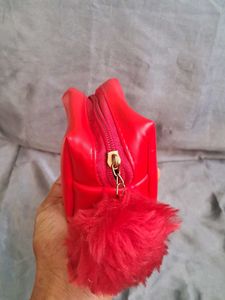 Myglamm Coins Pouch With Pompom